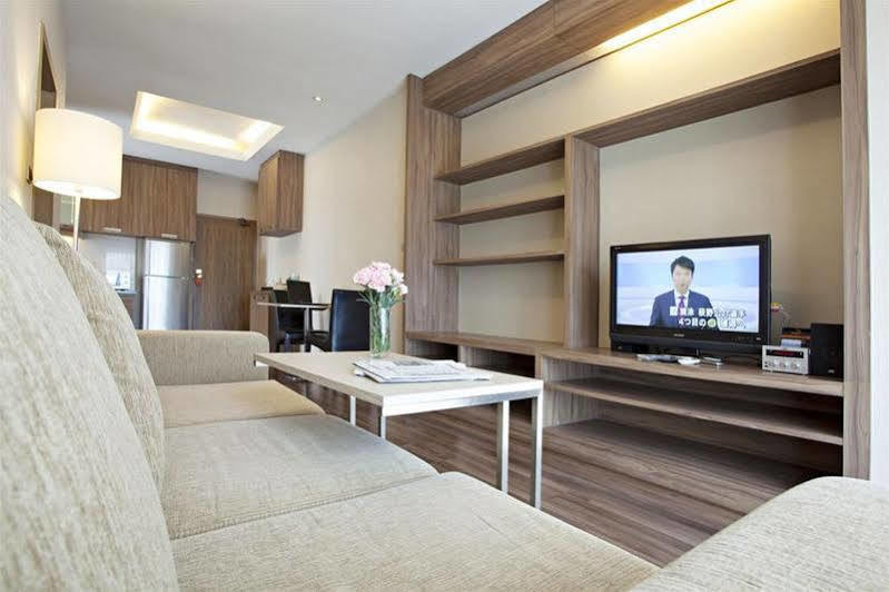 V Residence Serviced Apartment Bangkok Zewnętrze zdjęcie