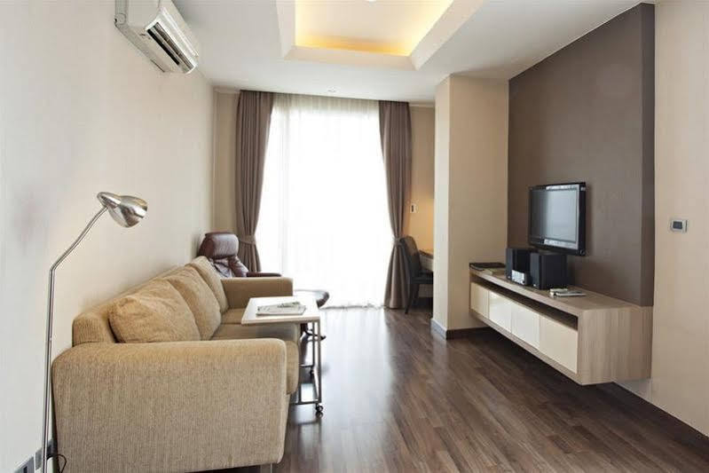 V Residence Serviced Apartment Bangkok Zewnętrze zdjęcie