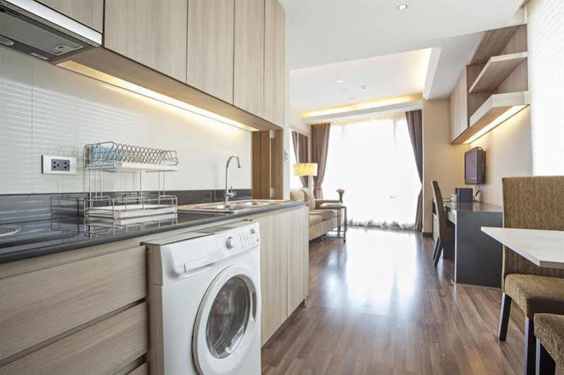 V Residence Serviced Apartment Bangkok Zewnętrze zdjęcie