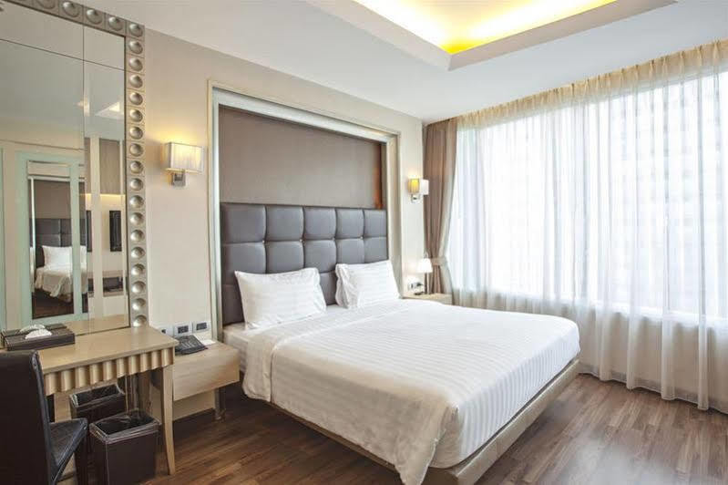 V Residence Serviced Apartment Bangkok Zewnętrze zdjęcie