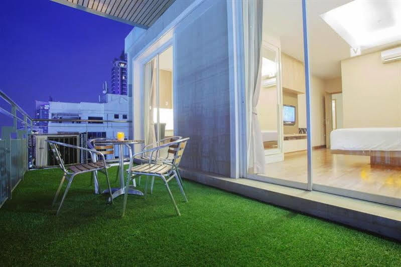 V Residence Serviced Apartment Bangkok Zewnętrze zdjęcie
