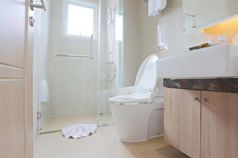 V Residence Serviced Apartment Bangkok Zewnętrze zdjęcie